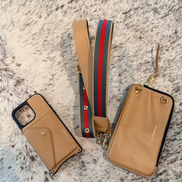 Phone case/pouch crossbody - Picture 3 of 8